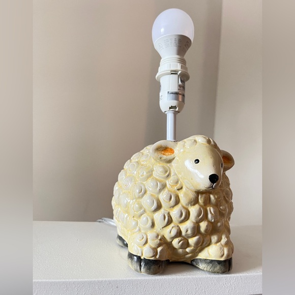 Cute Sheep Table Lamp - Picture 2 of 6